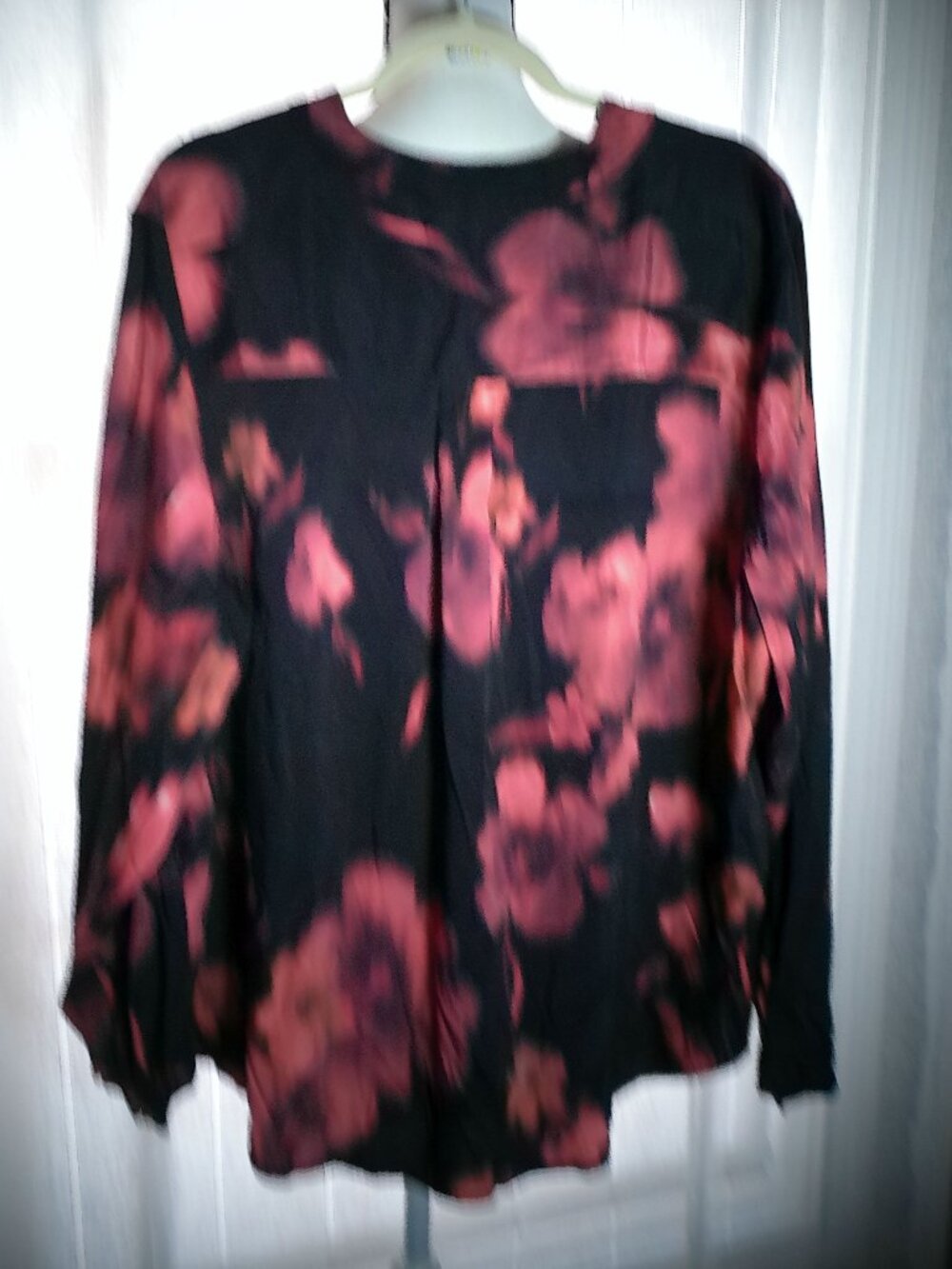 UNIVERSAL STANDARD Lng Slve Button-Up Black w/Blurred Pink Florals Blouse M - Picture 3 of 10